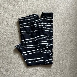 Girls size xl leggings Scorpio sol brand